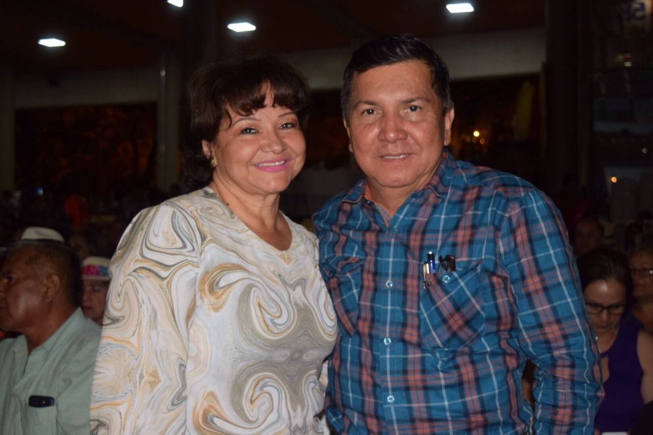 Carmenza Cortes Ochoa, Primera dama de Campoalgre y Aldemar Gutierrez Muñoz, Alcalde de Campoalegre.